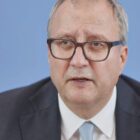 Voßkuhle fordert Klarnamenpflicht im Internet