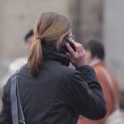 Telefon weiter beliebteste Methode für Neujahrsgrüße