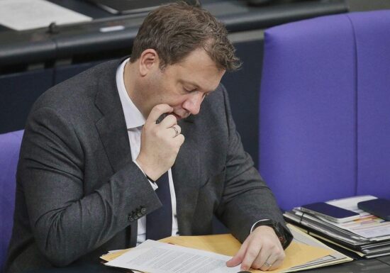 Klingbeil plant Start der Frühstart-Rente für 2027