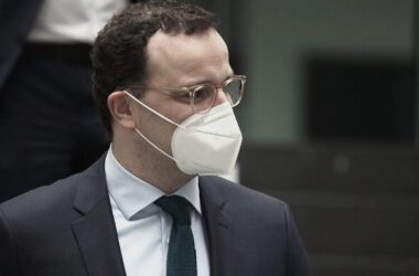 Spahn verteidigt Maskenbeschaffung in Enquete-Kommission