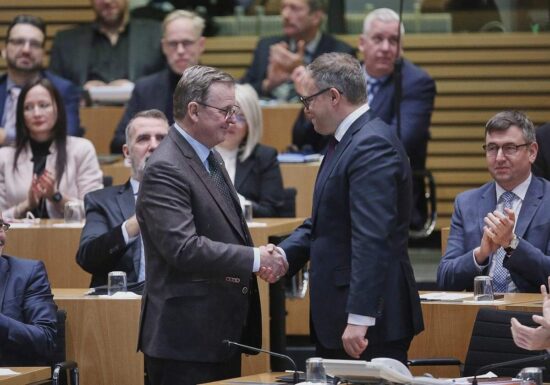 Forsa-Chef: CDU muss in Ost-Ländern mit Linken kooperieren