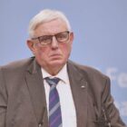 Laumann will bei Pflegereform häusliche Pflege stärken