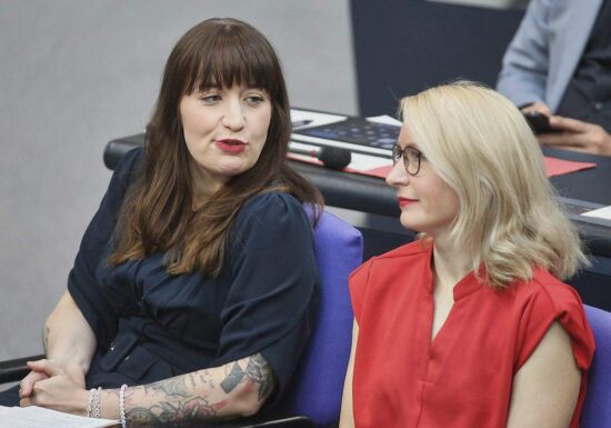 Linke legt im "Politbarometer" kräftig zu - AfD fällt hinter Union