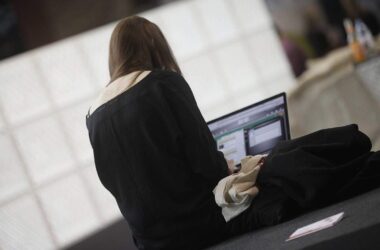 Umsatz im Dienstleistungsbereich im September niedriger