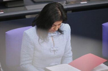 Wachsende Kritik an Reiches Führungsstil im Ministerium