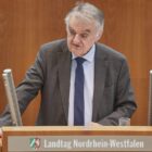 Reul hält Helfer bei Sparkassen-Coup für wahrscheinlich