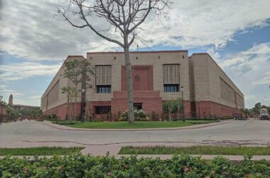 Roloff verteidigt Rüstungsdeals mit Indien