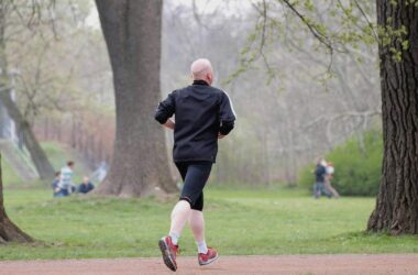 Etwas mehr Haushalte besitzen Fitnessgeräte
