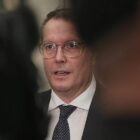 Schweitzer verlangt Steuersenkungen "so schnell wie möglich"