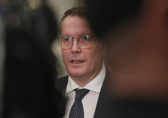 Schweitzer verlangt Steuersenkungen "so schnell wie möglich"