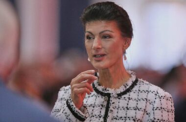 Wagenknecht lehnt Abschaffung des Acht-Stunden-Tages ab