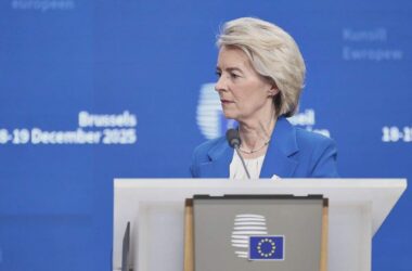 Sonneborn fordert Chat-Überwachung von der Leyens