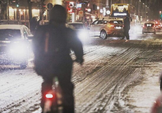 Schnee und Glatteis: Schnieder ruft Bürger zu großer Vorsicht auf
