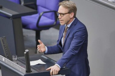 Parteien warnen vor Schaffung von Abschiebepolizei nach US-Vorbild