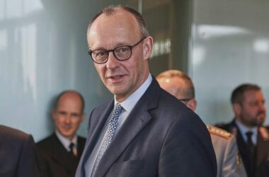 Bundesregierung hält Merz-Besuch von Fußball-WM in den USA offen