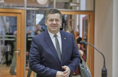 Landtag wählt Schulze zum neuen Regierungschef in Sachsen-Anhalt