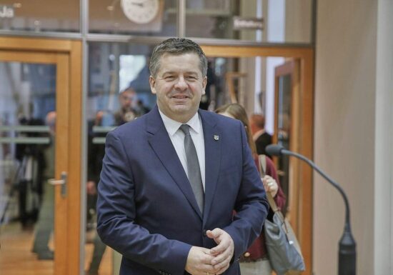 Landtag wählt Schulze zum neuen Regierungschef in Sachsen-Anhalt