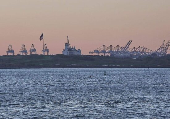 Trump verhängt Sondersteuer für Geschäftspartner des Iran