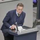 Grüne erwägen Marktausschluss unsicherer Anbieter vernetzter Autos