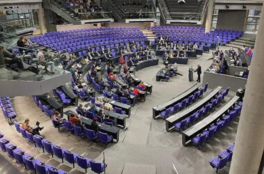 Grüne unterstützen Verschärfung des Abgeordnetengesetzes