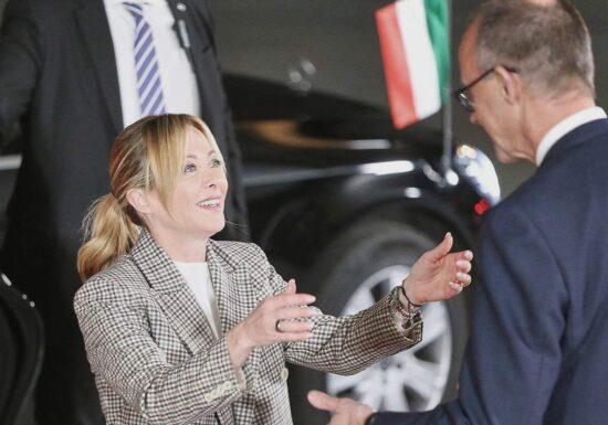 EVP-Chef Weber fordert engere Zusammenarbeit mit Meloni