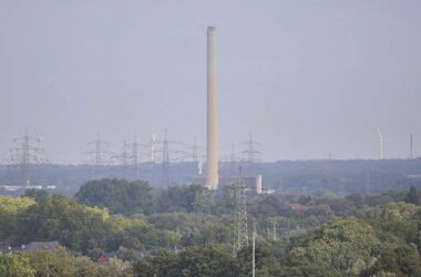 Umfrage: Jeder Zweite offen für klimaneutralen Industrieumbau