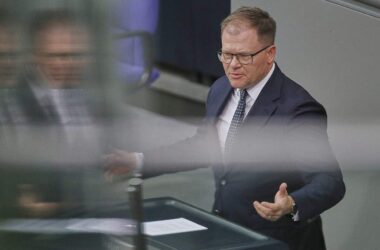 Grönland: Schneider warnt vor Ausbeutung von Rohstoffen