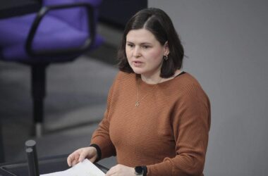 Grüne fordern mehr Druck auf Regime im Iran