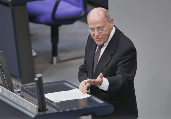 Gysi regt Wahlrechtsreform an