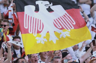 SPD unterstützt Plan der Union für Bewerbung um die Fußball-WM 2042