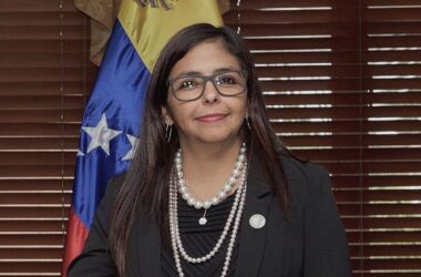 Venezuelas Vizepräsidentin fordert "Lebensbeweis" für Maduro