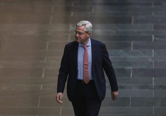 Röttgen begrüßt Trumps Strafzölle gegen Handelspartner des Iran