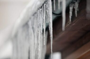 Wintereinbruch: DLRG warnt vor zu dünnen Eisflächen