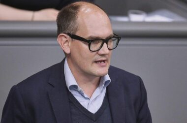 Grüne werfen Kennedy gezielte Stärkung von Verfassungsfeinden vor