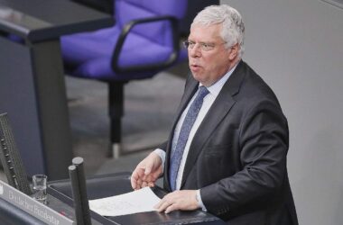 Hardt pocht auf mehr Sanktionsdruck gegen Mullah-Regime