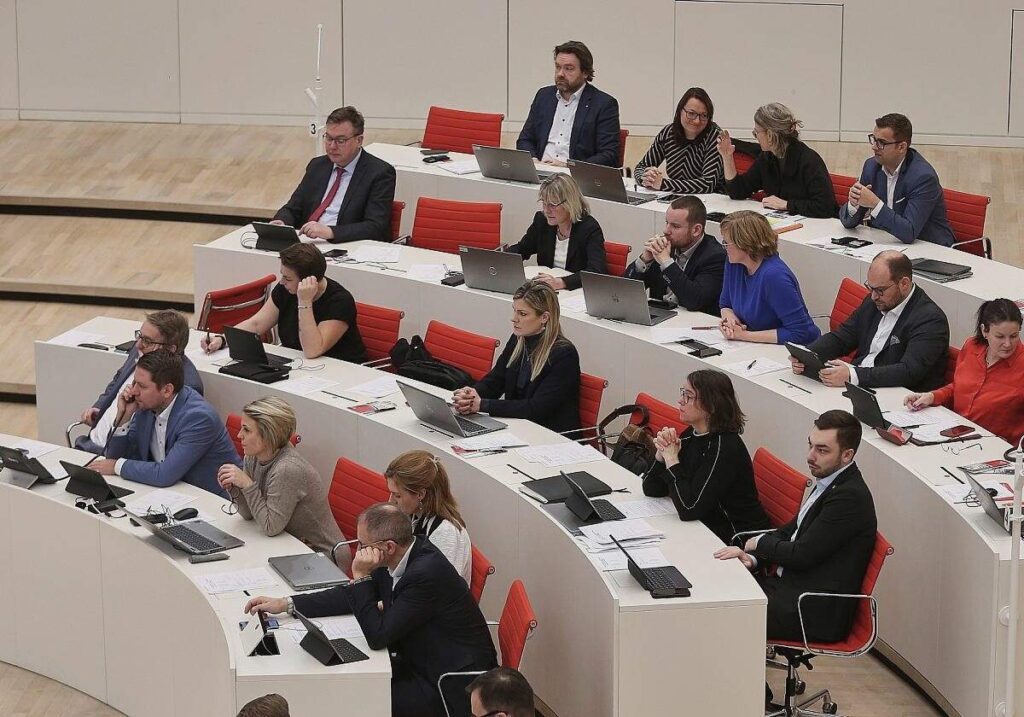 Brandenburg-SPD beschließt Koalitionsverhandlungen mit der CDU