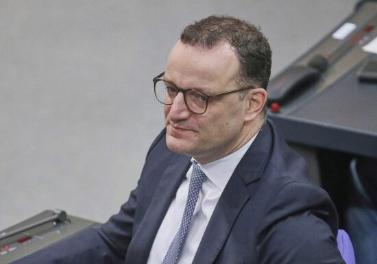 Spahn will Beleidigungsparagrafen zum Schutz von Politikern streichen