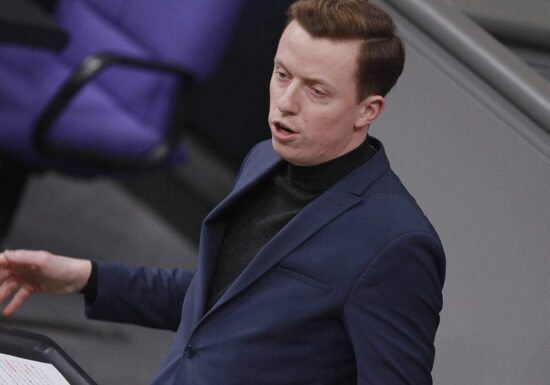 SPD-Außenpolitiker will temporäre Abschiebungen in den Iran stoppen