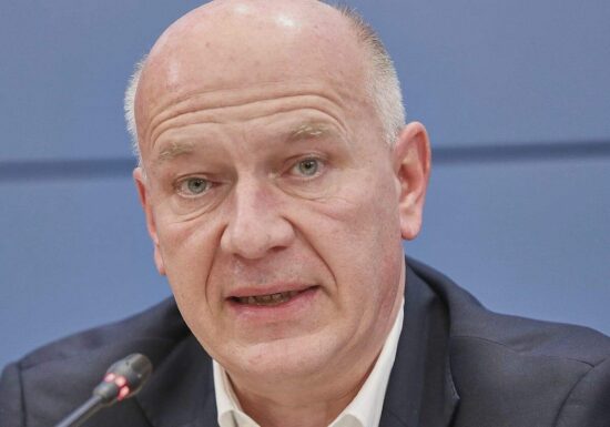 Stromausfall: Grüne und AfD kritisieren Wegner für Tennis-Pause