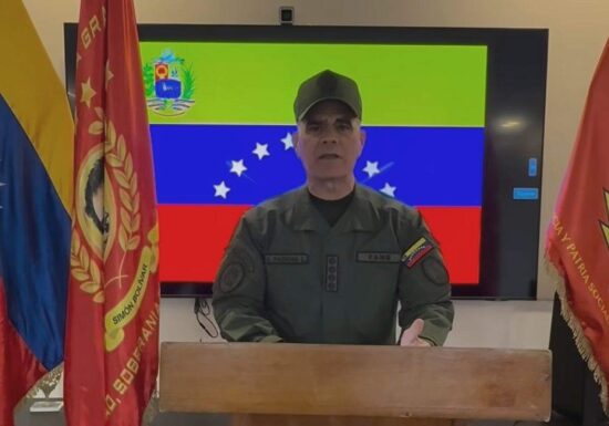 Venezuelas Verteidigungsminister ruft zum Widerstand auf
