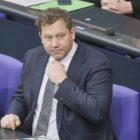 Klingbeil ruft Ressorts für Etat 2027 zu striktem Sparkurs auf