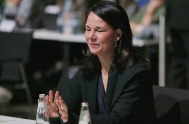 Baerbock lehnt Boykott der Fußball-WM in den USA ab