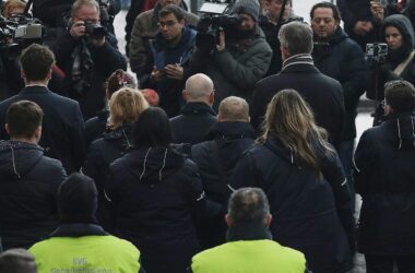 Bahnsicherheit: Dobrindt für harte Strafen - gegen mehr Personal