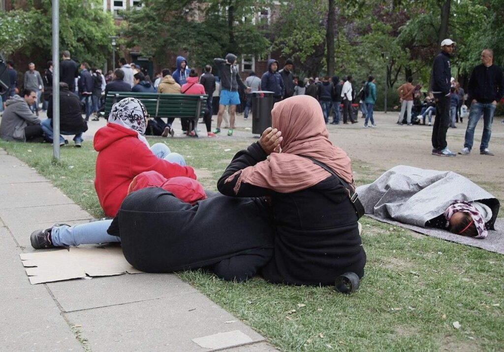 Özdemir spricht sich für Asylverfahren in Drittstaaten aus