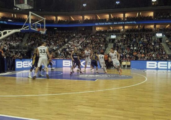 Howard Carpendales Tipp für Nachwuchsmusiker: "Lernt Basketball"