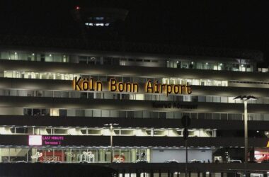 Betrieb am Flughafen Köln/Bonn vorübergehend unterbrochen