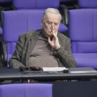 Gauland verteidigt AfD gegen Filz-Vorwürfe