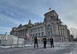 Entwarnung nach Feuerwehreinsatz im Reichstagsgebäude