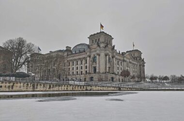 Gericht: Bundestag darf Abgeordnetenmitarbeitern Ausweis verweigern