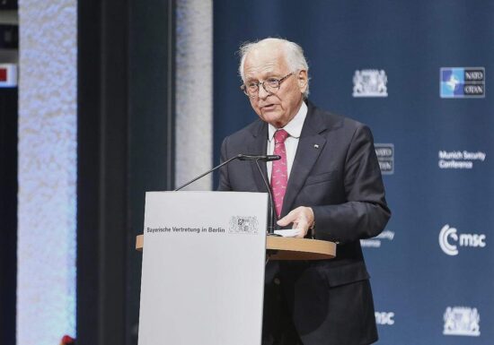 Ischinger plädiert für deutsche Waffengeschenke an Polen